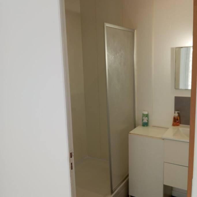 Studio De 14M2 Dans Une Maison Cagnes-sur-Mer Bagian luar foto