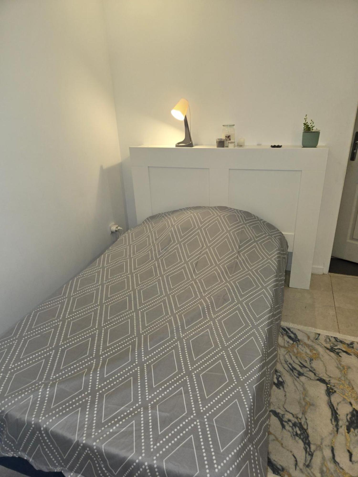 Studio De 14M2 Dans Une Maison Cagnes-sur-Mer Bagian luar foto